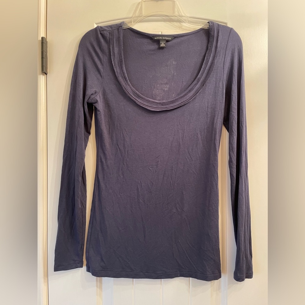 Navy Banana Republic long sleeve top, size XS